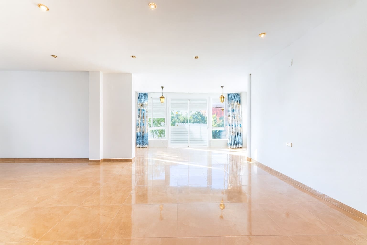 4 soveværelse Villa til salg i L'Eliana med swimmingpool garage - € 733.000 (Ref: 9418786)