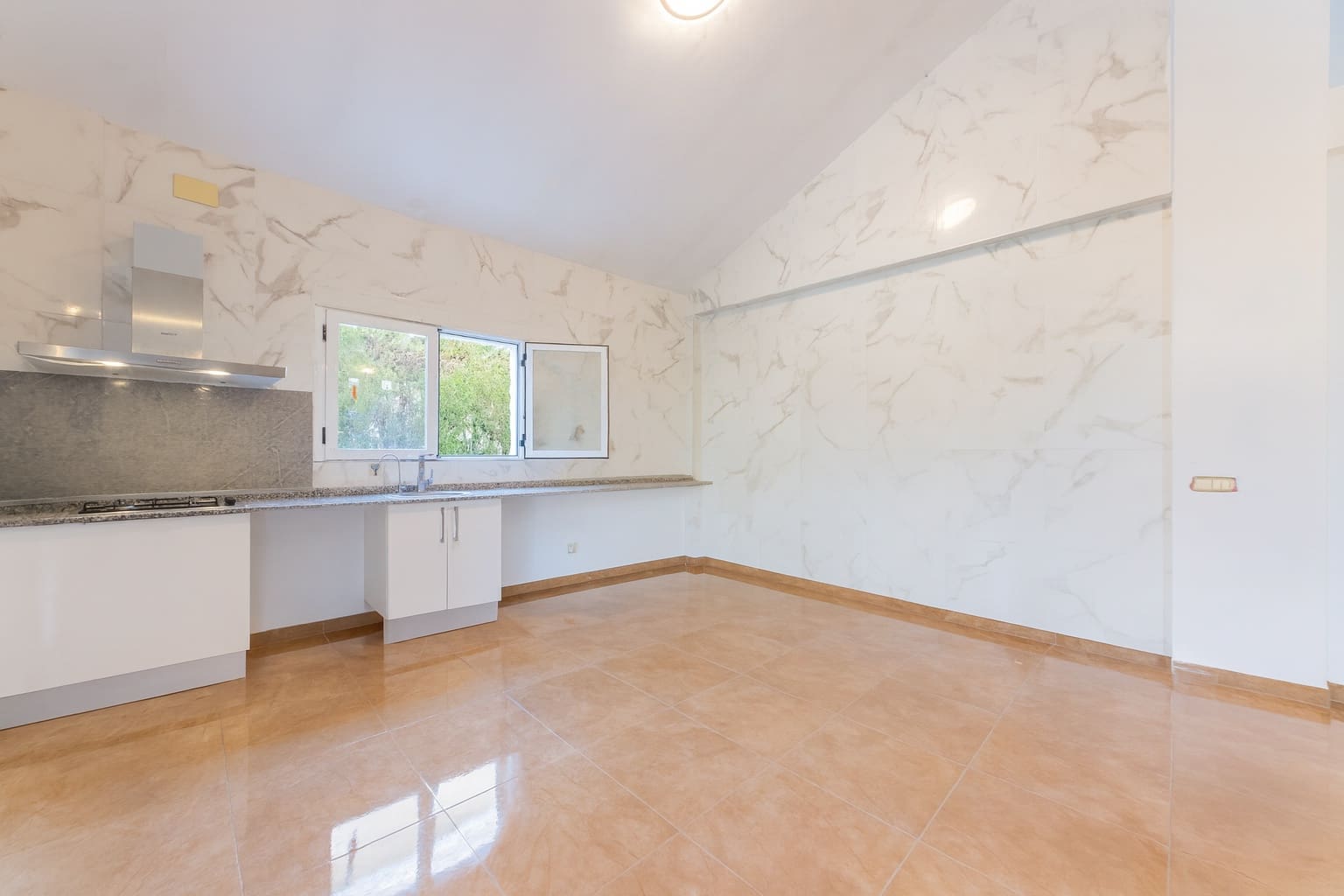 4 soveværelse Villa til salg i L'Eliana med swimmingpool garage - € 733.000 (Ref: 9418786)