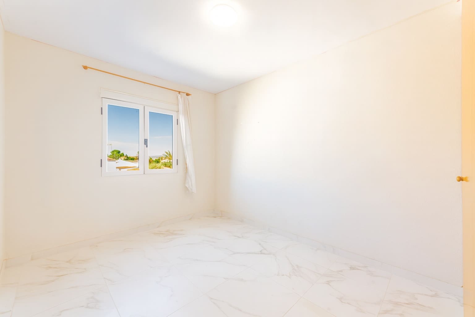 4 soveværelse Villa til salg i L'Eliana med swimmingpool garage - € 733.000 (Ref: 9418786)