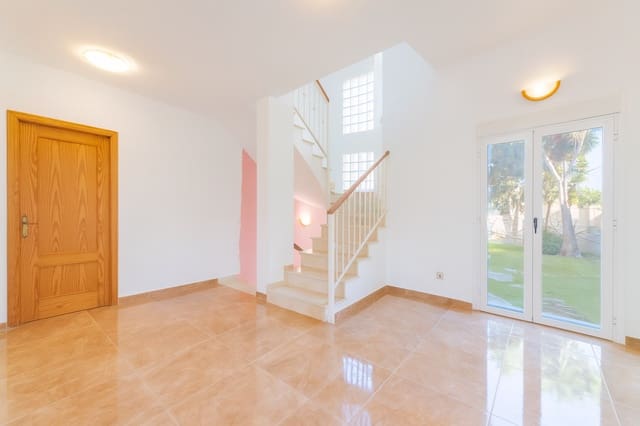 4 soverom Villa til salgs i L'Eliana med svømmebasseng garasje - € 733 000 (Ref: 9418786)