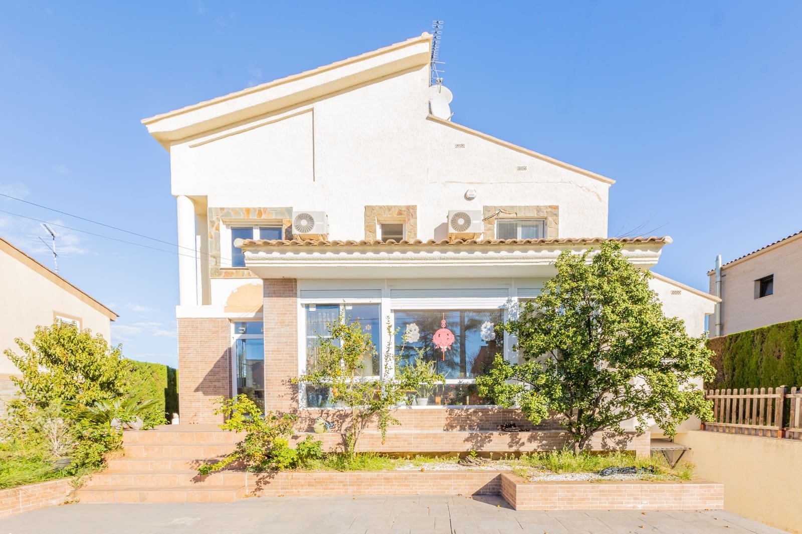 4 soveværelse Villa til salg i L'Eliana med swimmingpool garage - € 733.000 (Ref: 9418786)