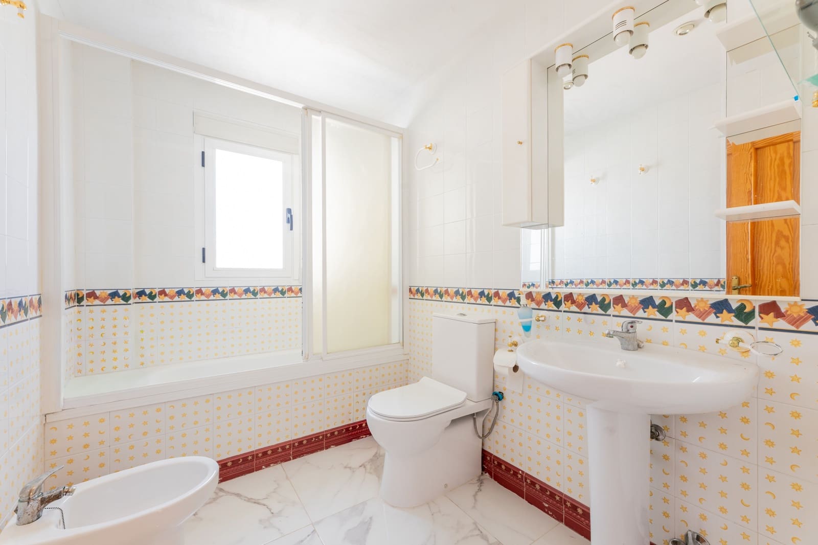 4 soveværelse Villa til salg i L'Eliana med swimmingpool garage - € 733.000 (Ref: 9418786)