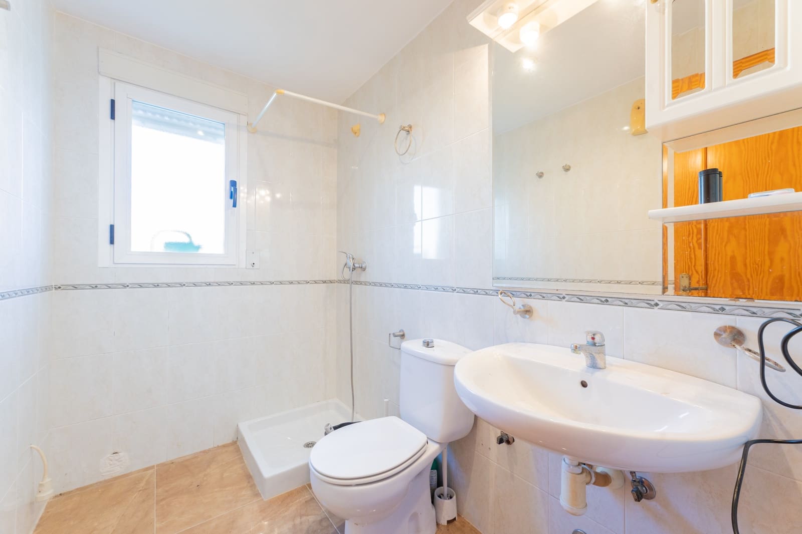 4 soveværelse Villa til salg i L'Eliana med swimmingpool garage - € 733.000 (Ref: 9418786)