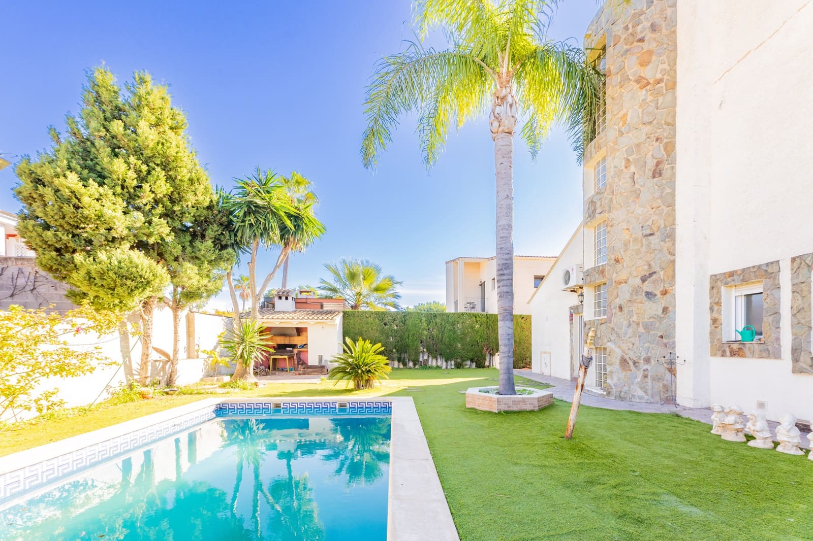 4 soveværelse Villa til salg i L'Eliana med swimmingpool garage - € 733.000 (Ref: 9418786)