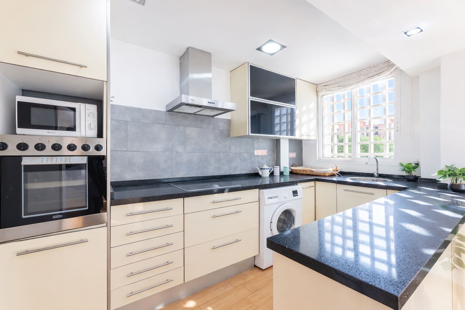 2 slaapkamer Flat te koop in Burjassot - € 182.000 (Ref: 9626080)