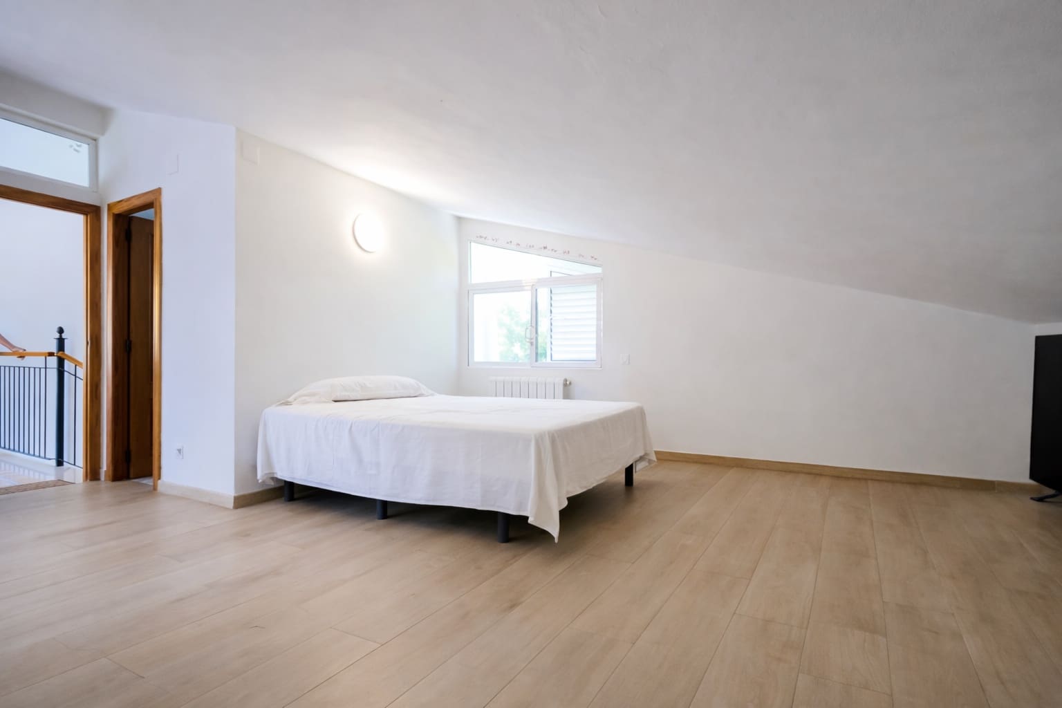 5 makuuhuone Huvila myytävänä paikassa L'Eliana mukana uima-altaan 
autotalli - 685 000 € (Ref: 9631386)