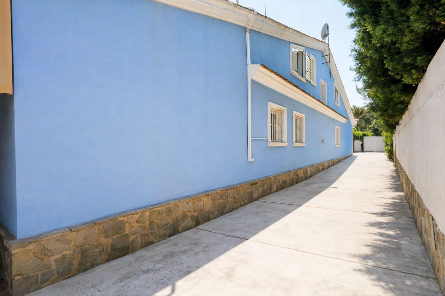 5 makuuhuone Huvila myytävänä paikassa L'Eliana mukana uima-altaan 
autotalli - 685 000 € (Ref: 9631386)