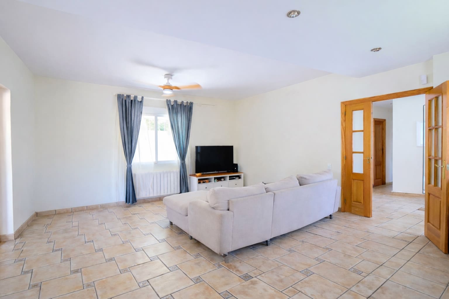 5 makuuhuone Huvila myytävänä paikassa L'Eliana mukana uima-altaan 
autotalli - 685 000 € (Ref: 9631386)