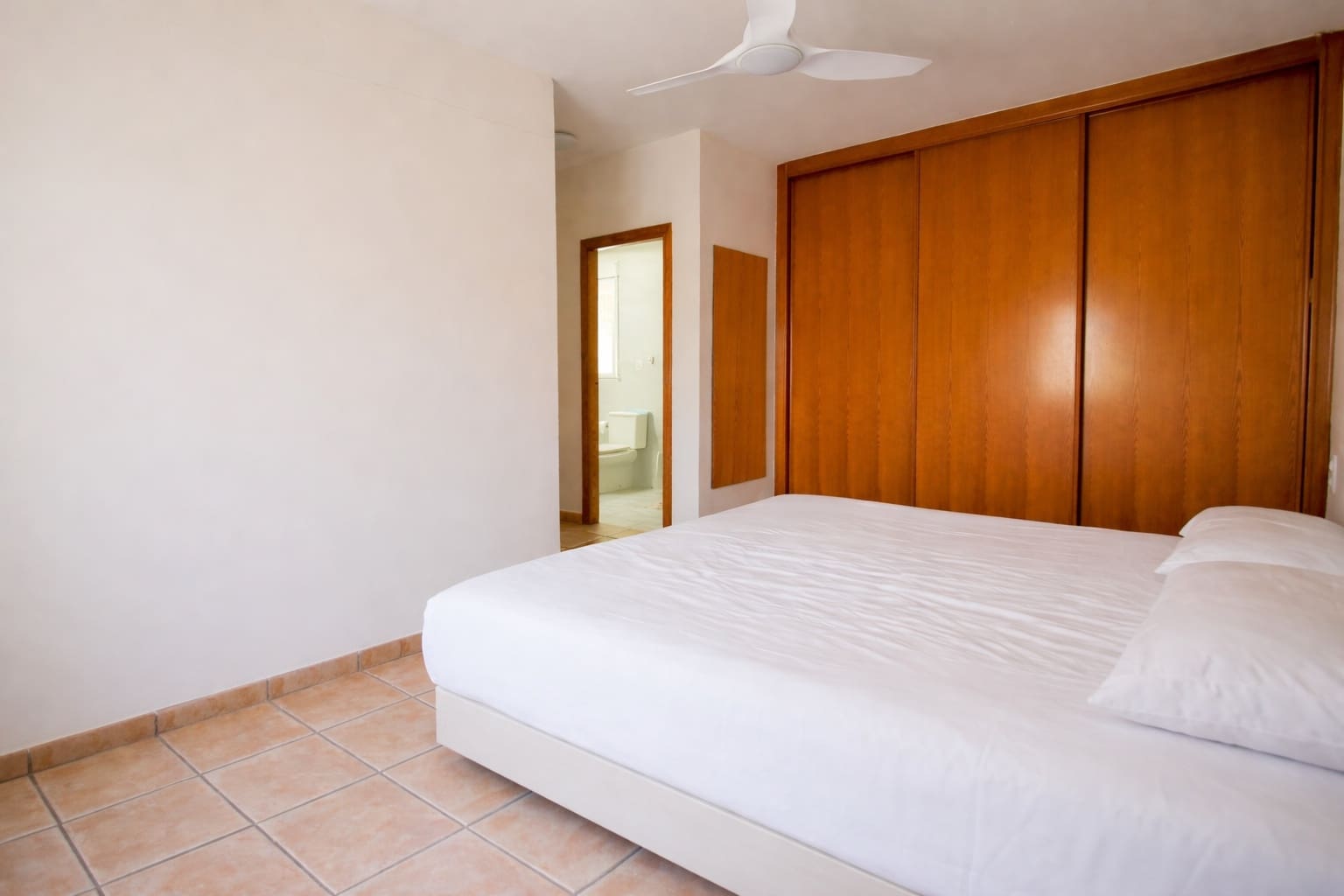 5 makuuhuone Huvila myytävänä paikassa L'Eliana mukana uima-altaan 
autotalli - 685 000 € (Ref: 9631386)