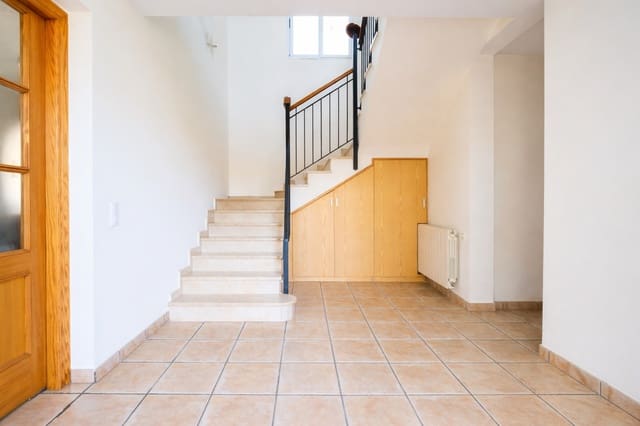 5 makuuhuone Huvila myytävänä paikassa L'Eliana mukana uima-altaan 
autotalli - 685 000 € (Ref: 9631386)