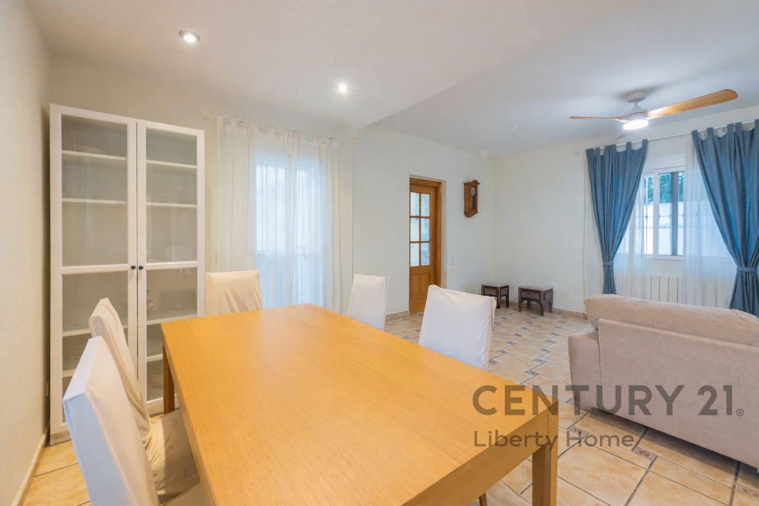 5 bedroom Villa for sale in L'Eliana with pool garage - € 685,000 (Ref: 9631386)