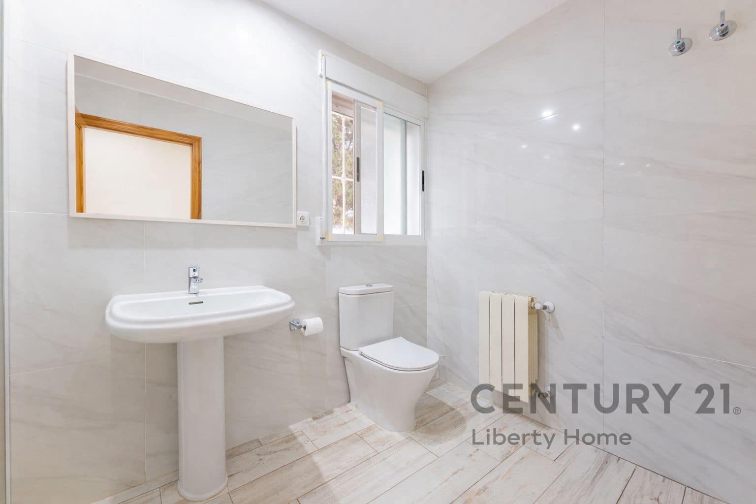 5 bedroom Villa for sale in L'Eliana with pool garage - € 685,000 (Ref: 9631386)