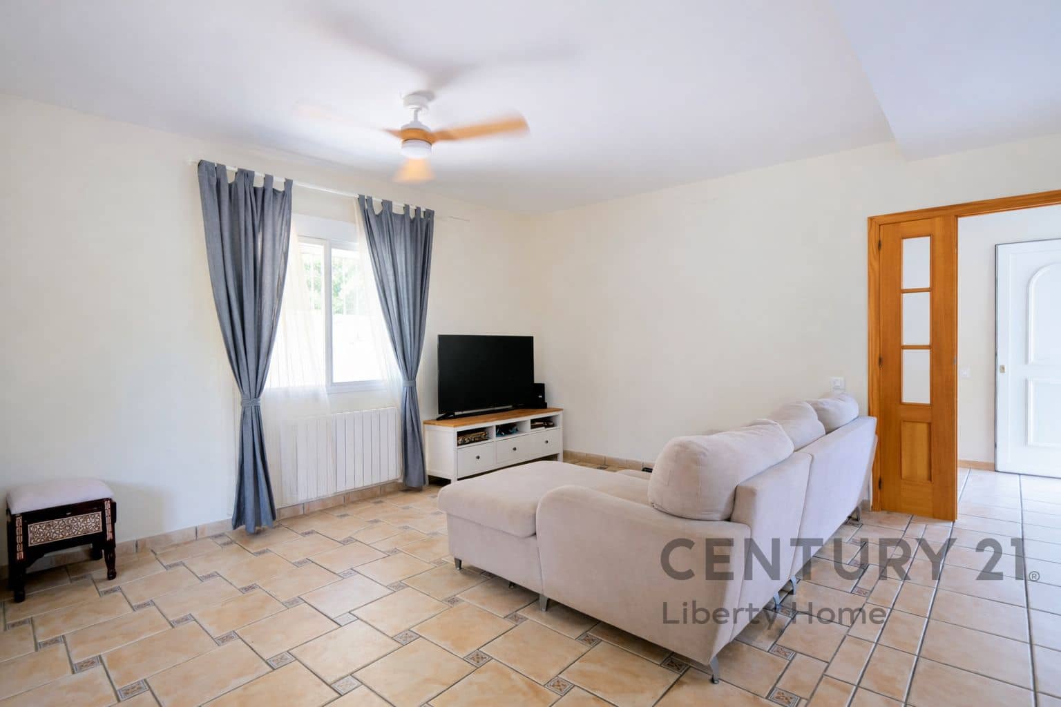 5 bedroom Villa for sale in L'Eliana with pool garage - € 685,000 (Ref: 9631386)