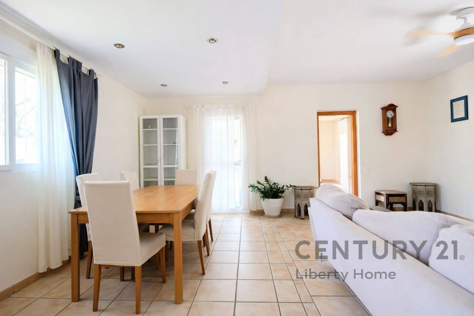 5 bedroom Villa for sale in L'Eliana with pool garage - € 685,000 (Ref: 9631386)