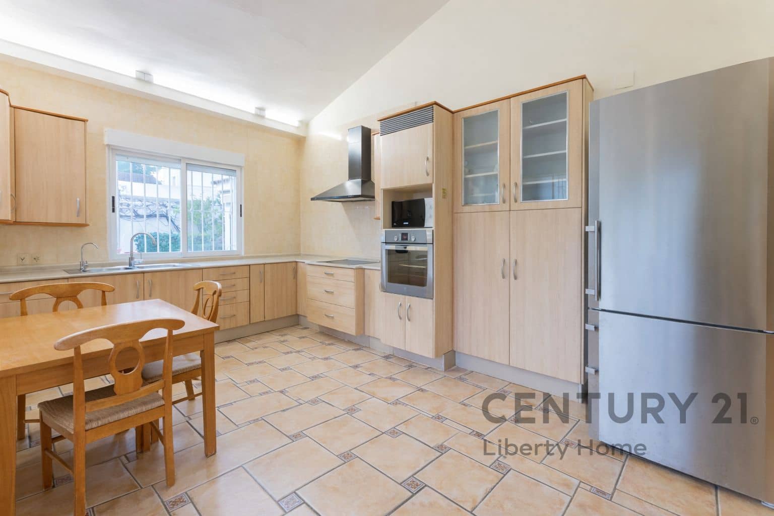 5 bedroom Villa for sale in L'Eliana with pool garage - € 685,000 (Ref: 9631386)