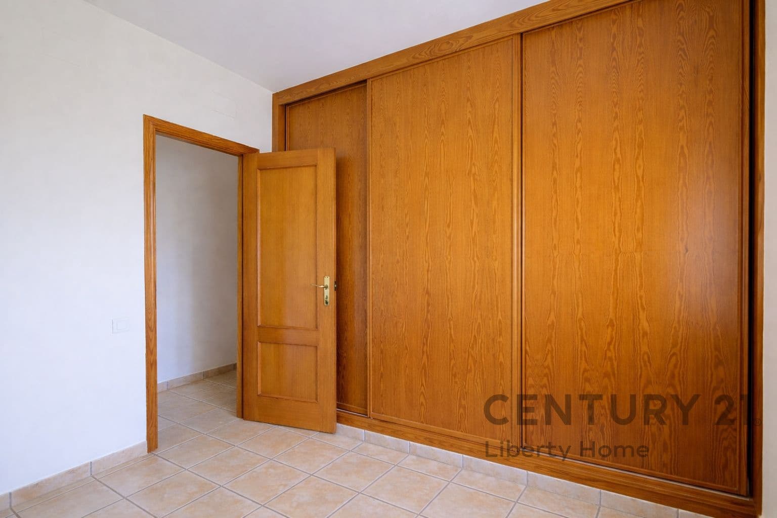 5 bedroom Villa for sale in L'Eliana with pool garage - € 685,000 (Ref: 9631386)