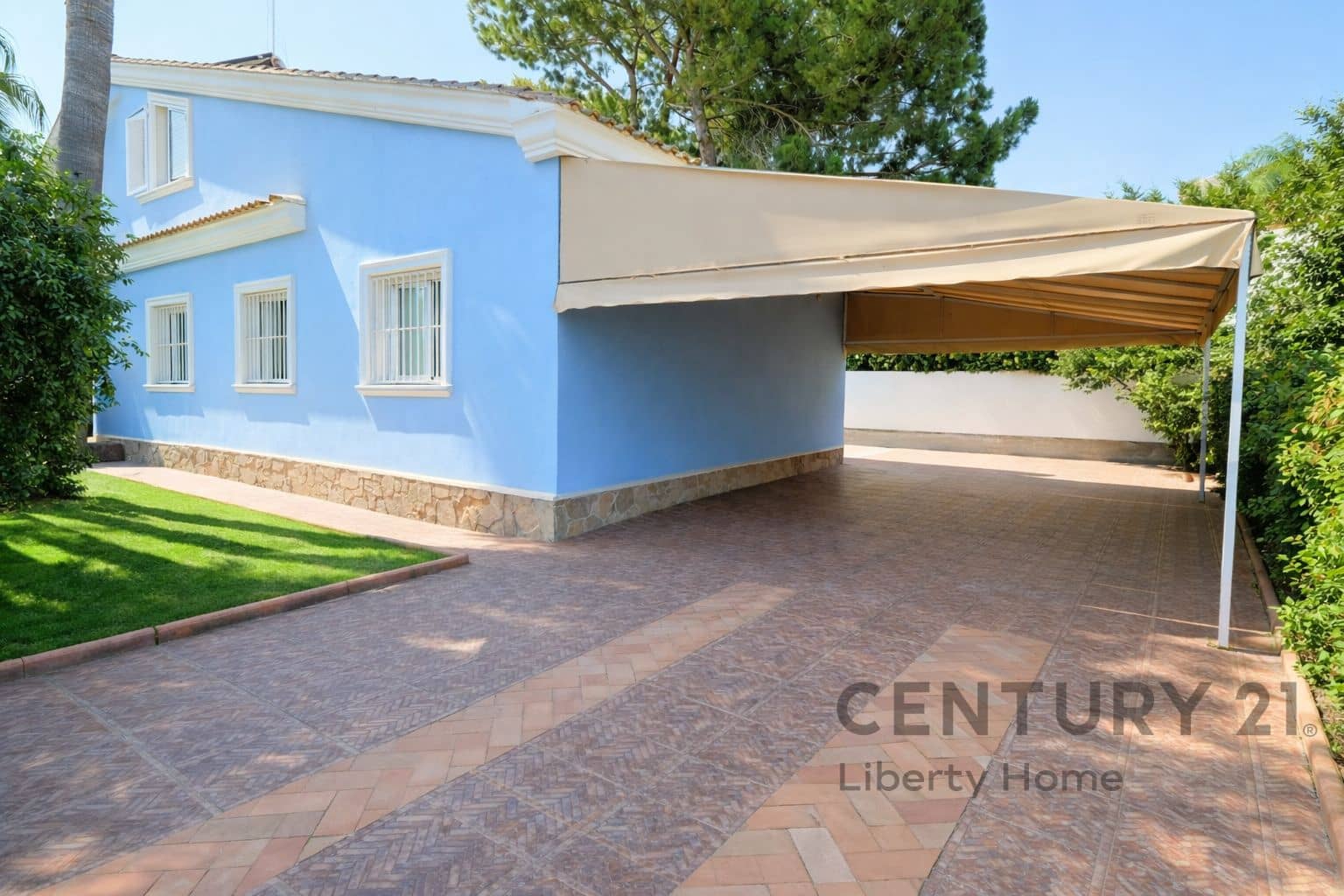 5 bedroom Villa for sale in L'Eliana with pool garage - € 685,000 (Ref: 9631386)