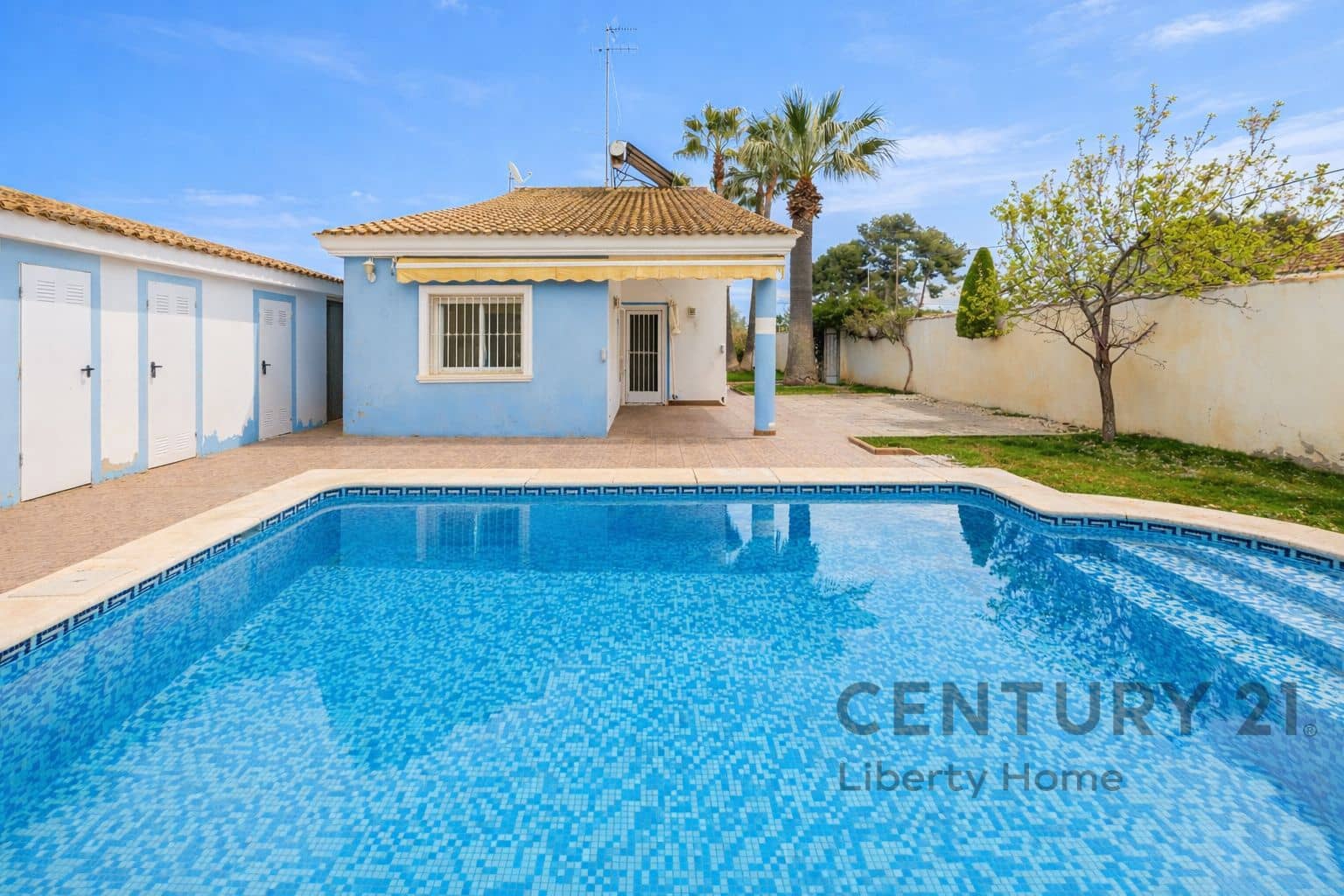 5 bedroom Villa for sale in L'Eliana with pool garage - € 685,000 (Ref: 9631386)