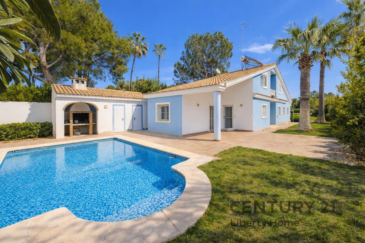 5 bedroom Villa for sale in L'Eliana with pool garage - € 685,000 (Ref: 9631386)