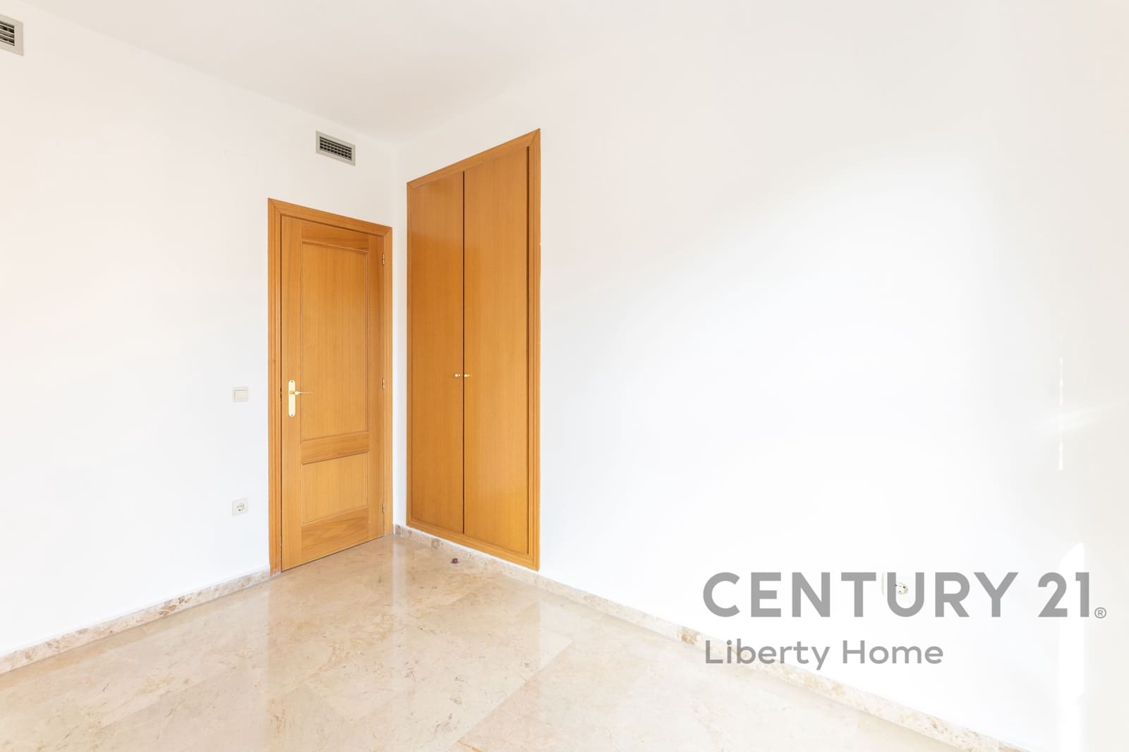 4 soverom Leilighet til leie i Valencia by med garasje - € 2 350 (Ref: 9750841)