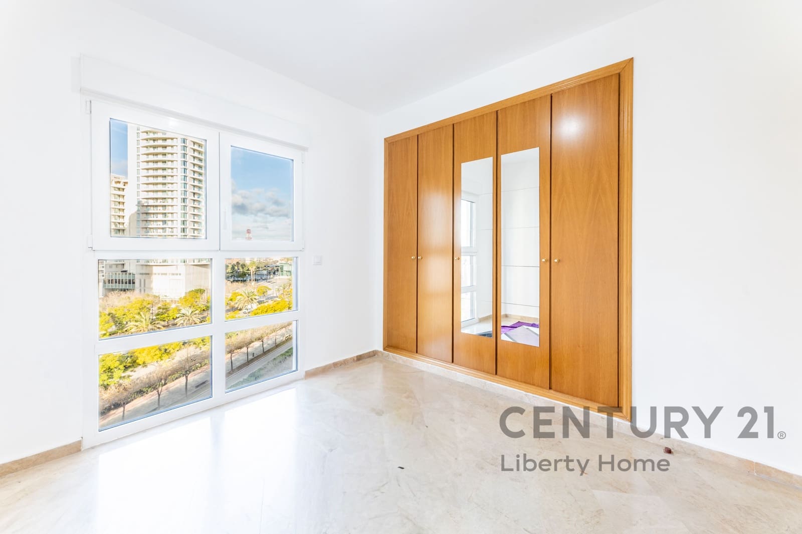 4 soverom Leilighet til leie i Valencia by med garasje - € 2 350 (Ref: 9750841)