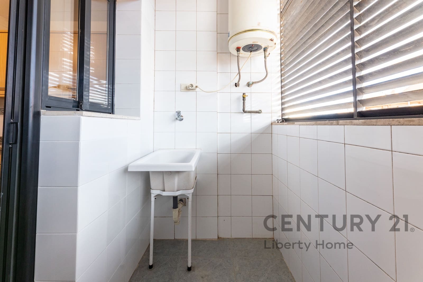 4 soverom Leilighet til leie i Valencia by med garasje - € 2 350 (Ref: 9750841)