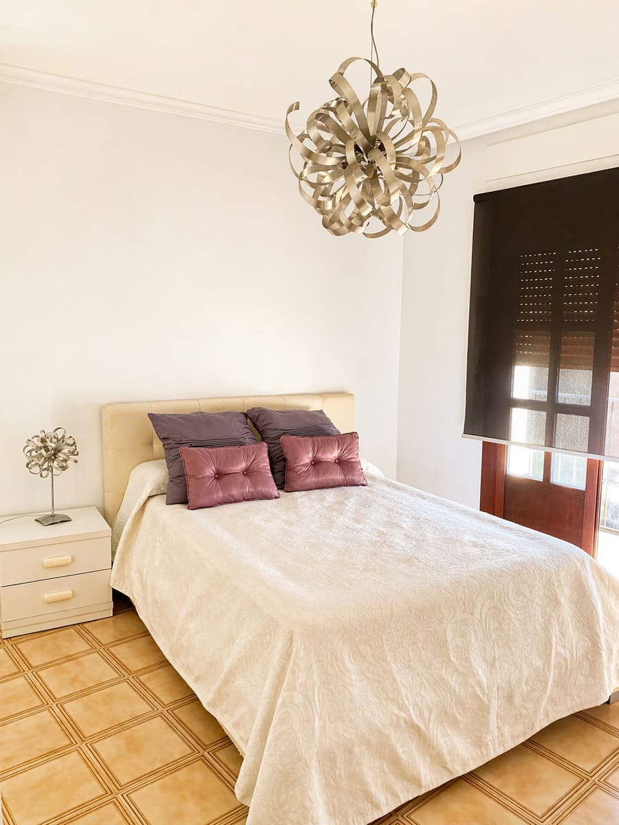 4 sovrum Villa att hyra i Torrent med garage - 2 800 € (Ref: 9793390)