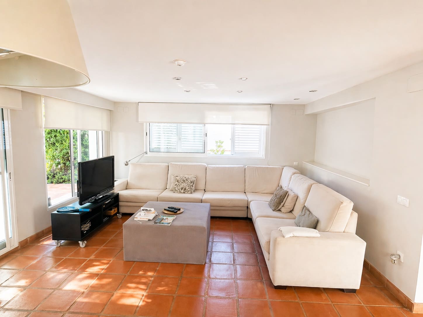 4 sovrum Villa att hyra i Torrent med garage - 2 800 € (Ref: 9793390)