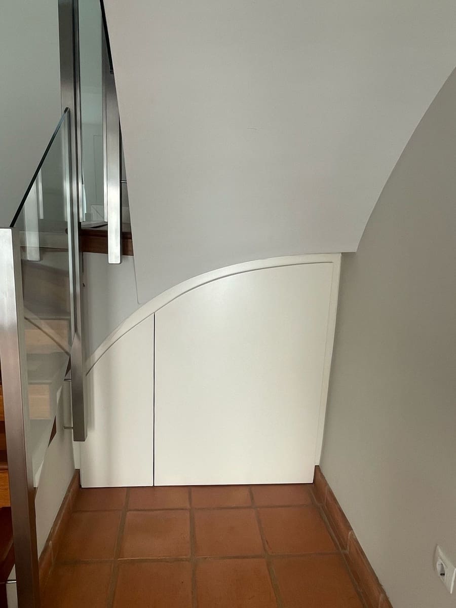 4 makuuhuone Huvila vuokrattavana paikassa Torrent mukana uima-altaan 
autotalli - 2 700 € (Ref: 9793390)