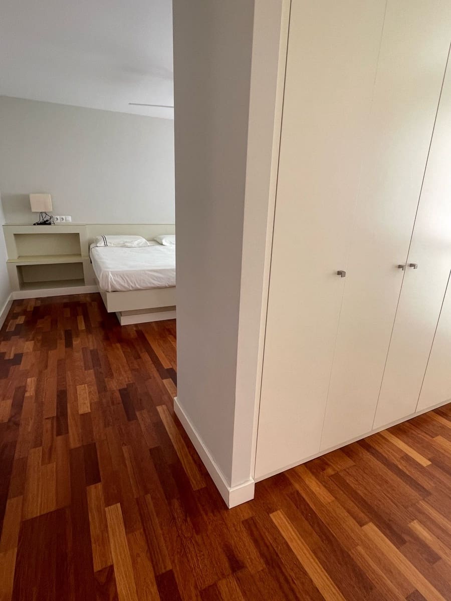 4 makuuhuone Huvila vuokrattavana paikassa Torrent mukana uima-altaan 
autotalli - 2 700 € (Ref: 9793390)
