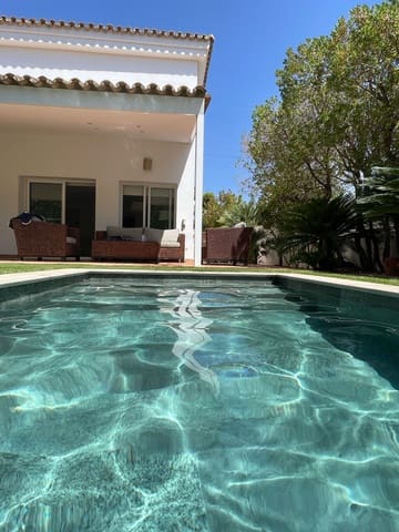 Chalet de 4 habitaciones en El Vedat de Torrente, Torrent en alquiler con piscina garaje - 2.700 € (Ref: 9793390)