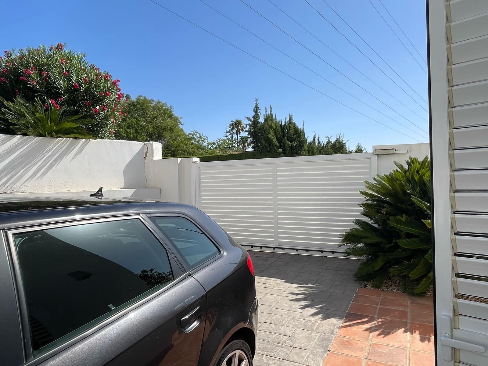 4 makuuhuone Huvila vuokrattavana paikassa Torrent mukana uima-altaan 
autotalli - 2 700 € (Ref: 9793390)