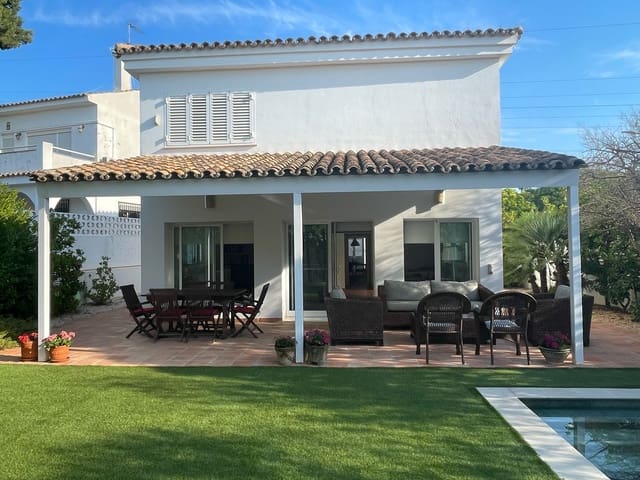 Chalet de 4 habitaciones en El Vedat de Torrente, Torrent en alquiler con piscina garaje - 2.700 € (Ref: 9793390)