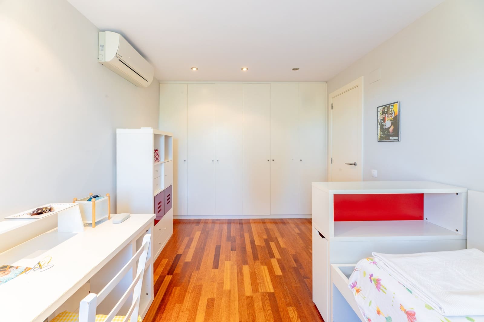 4 camera da letto Villa da affittare in Torrent con piscina garage - 2.700 € (Rif: 9793390)