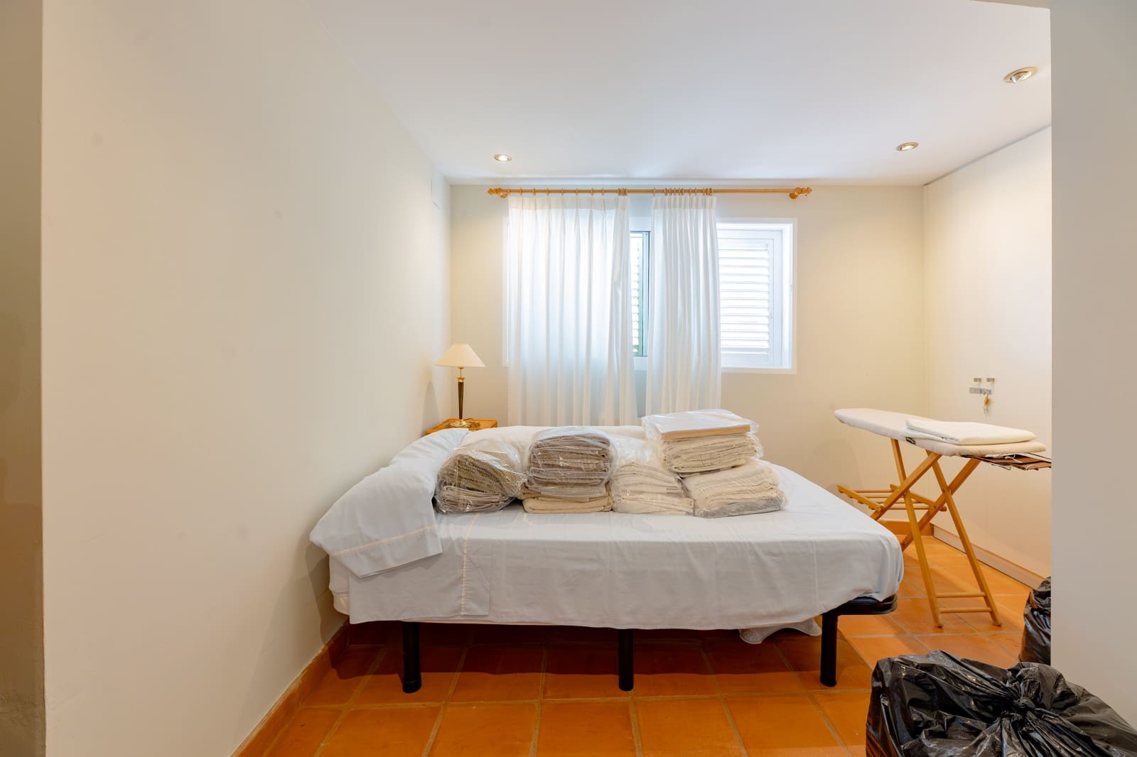 4 camera da letto Villa da affittare in Torrent con piscina garage - 2.700 € (Rif: 9793390)
