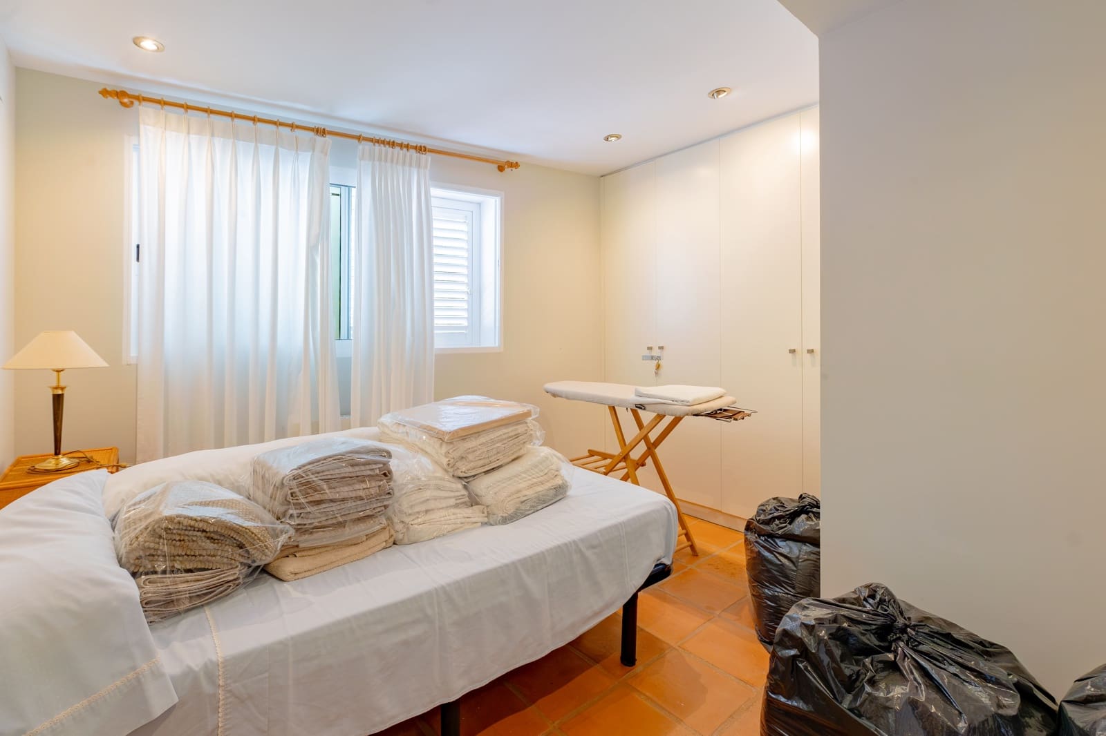 4 camera da letto Villa da affittare in Torrent con piscina garage - 2.700 € (Rif: 9793390)