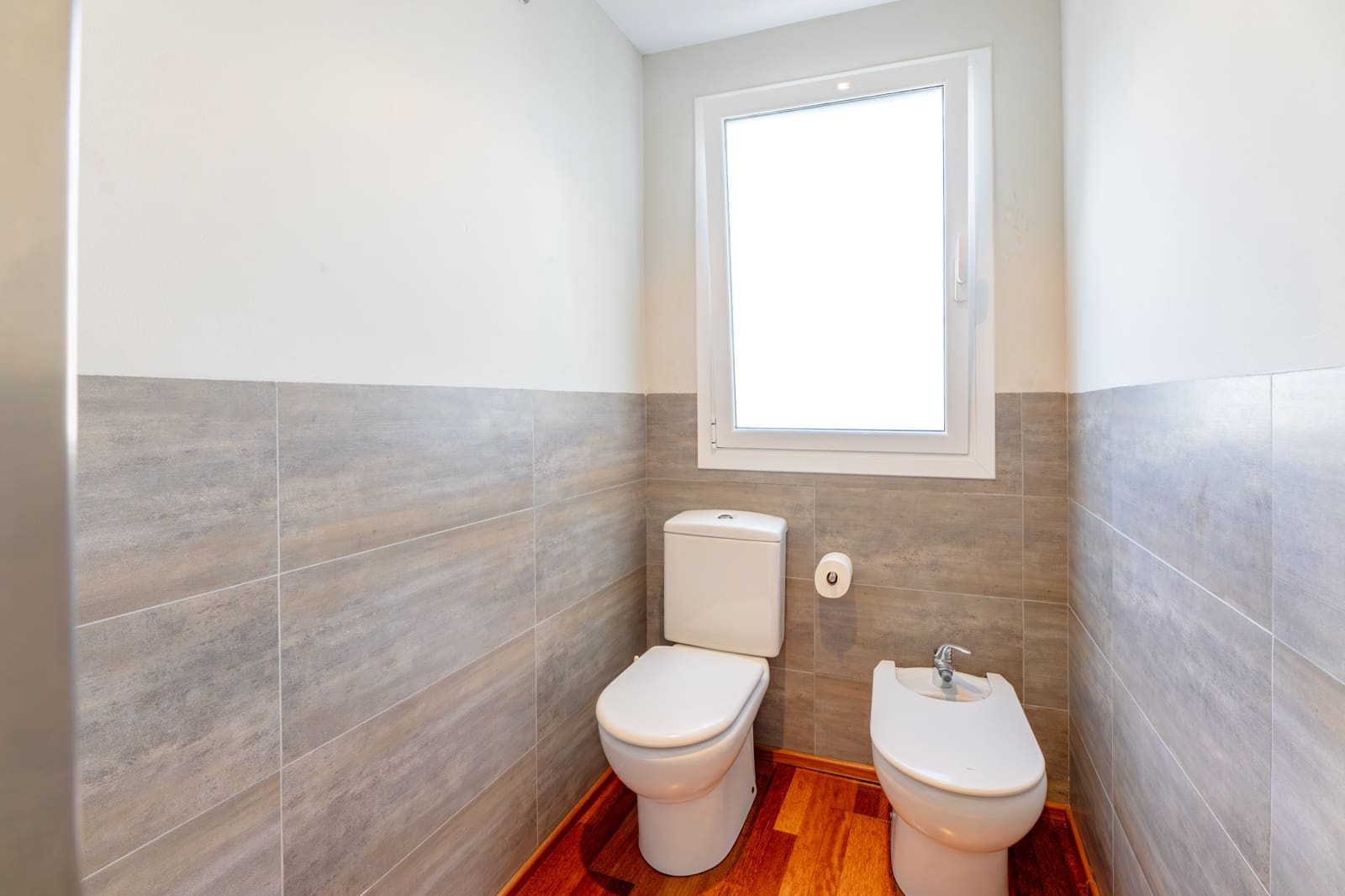 4 camera da letto Villa da affittare in Torrent con piscina garage - 2.700 € (Rif: 9793390)