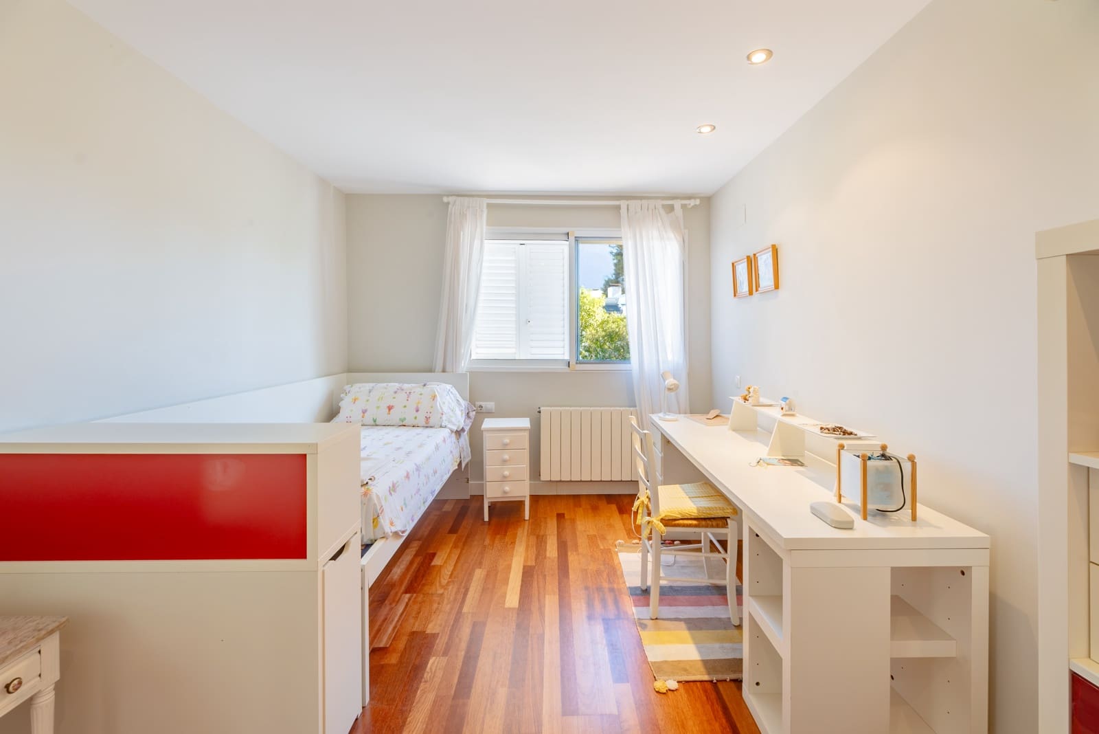 4 camera da letto Villa da affittare in Torrent con piscina garage - 2.700 € (Rif: 9793390)