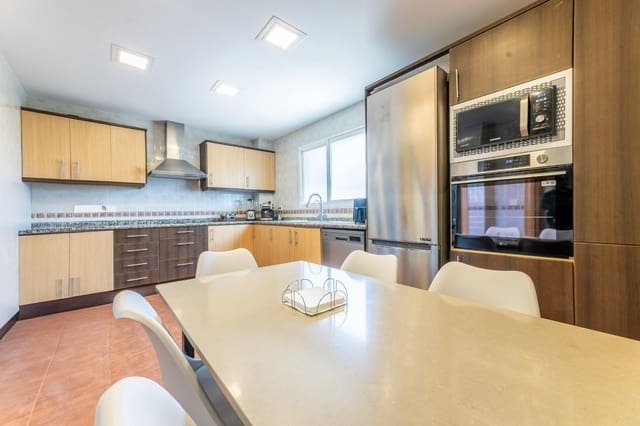 5 quarto Moradia para venda em La Cañada, Paterna com piscina garagem - 660 000 € (Ref: 9820945)