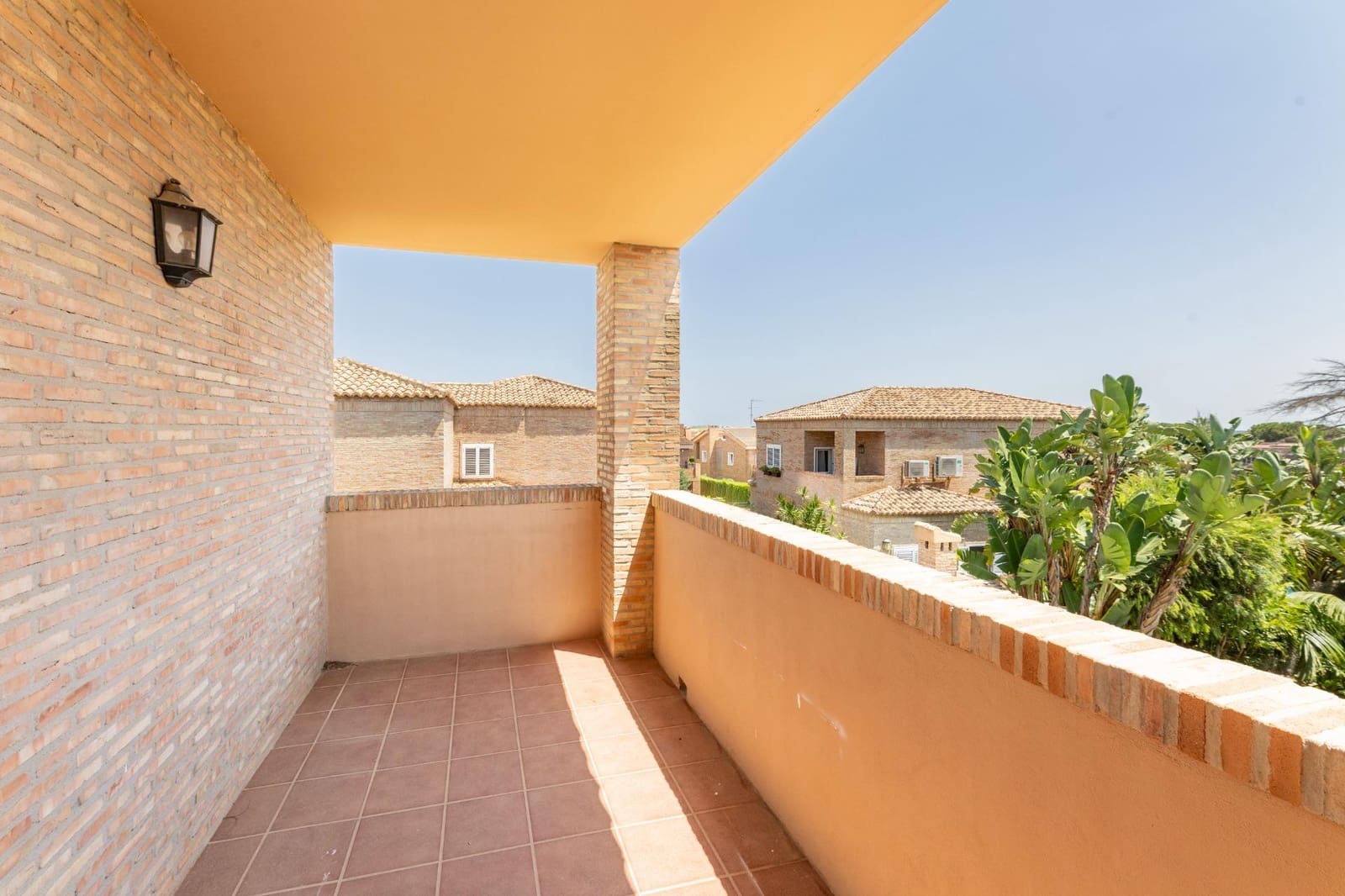 5 quarto Moradia para venda em Paterna com piscina garagem - 660 000 € (Ref: 9820945)