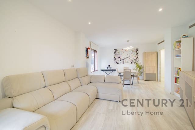 Piso de 3 habitaciones en Benimaclet, València ciudad en alquiler con piscina garaje - 2.400 € (Ref: 9932366)