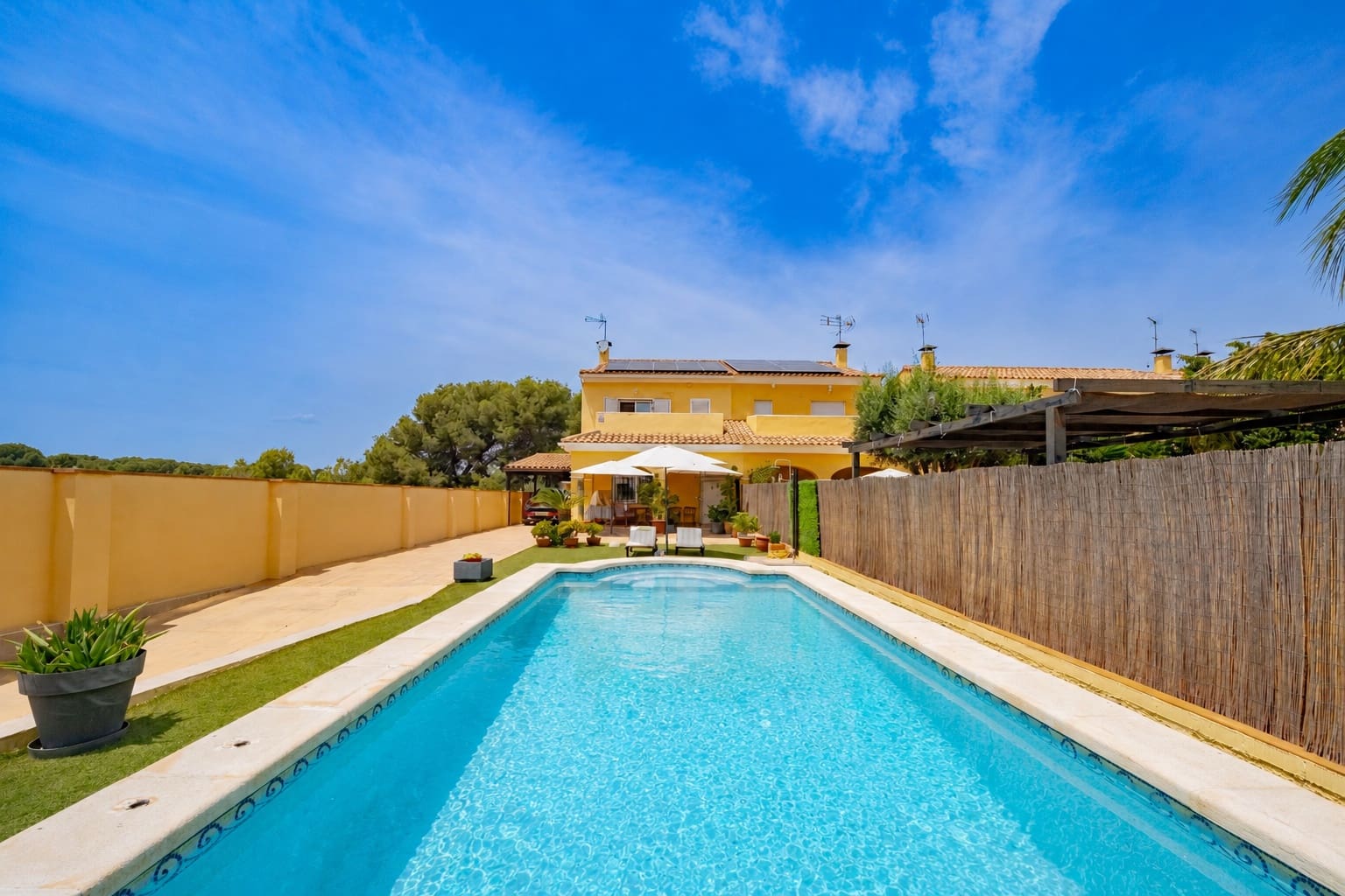 4 bedroom Villa for sale in Naquera with pool garage - € 395,000 (Ref: 9932370)