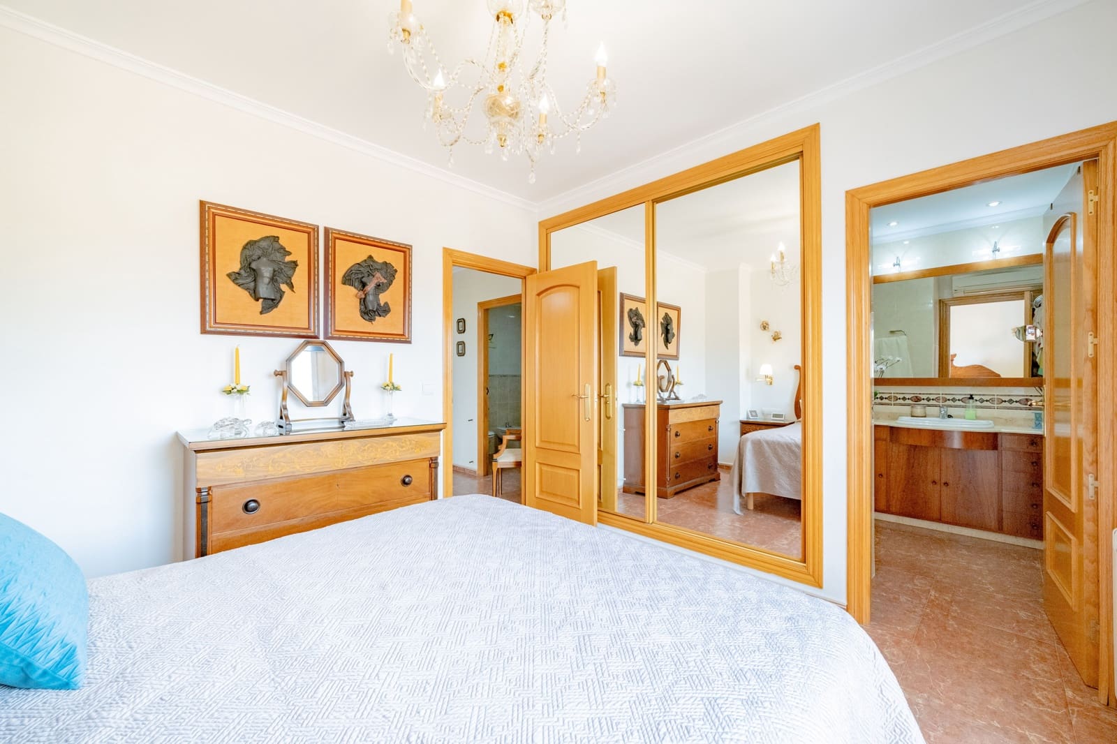 4 bedroom Villa for sale in Naquera with pool garage - € 395,000 (Ref: 9932370)