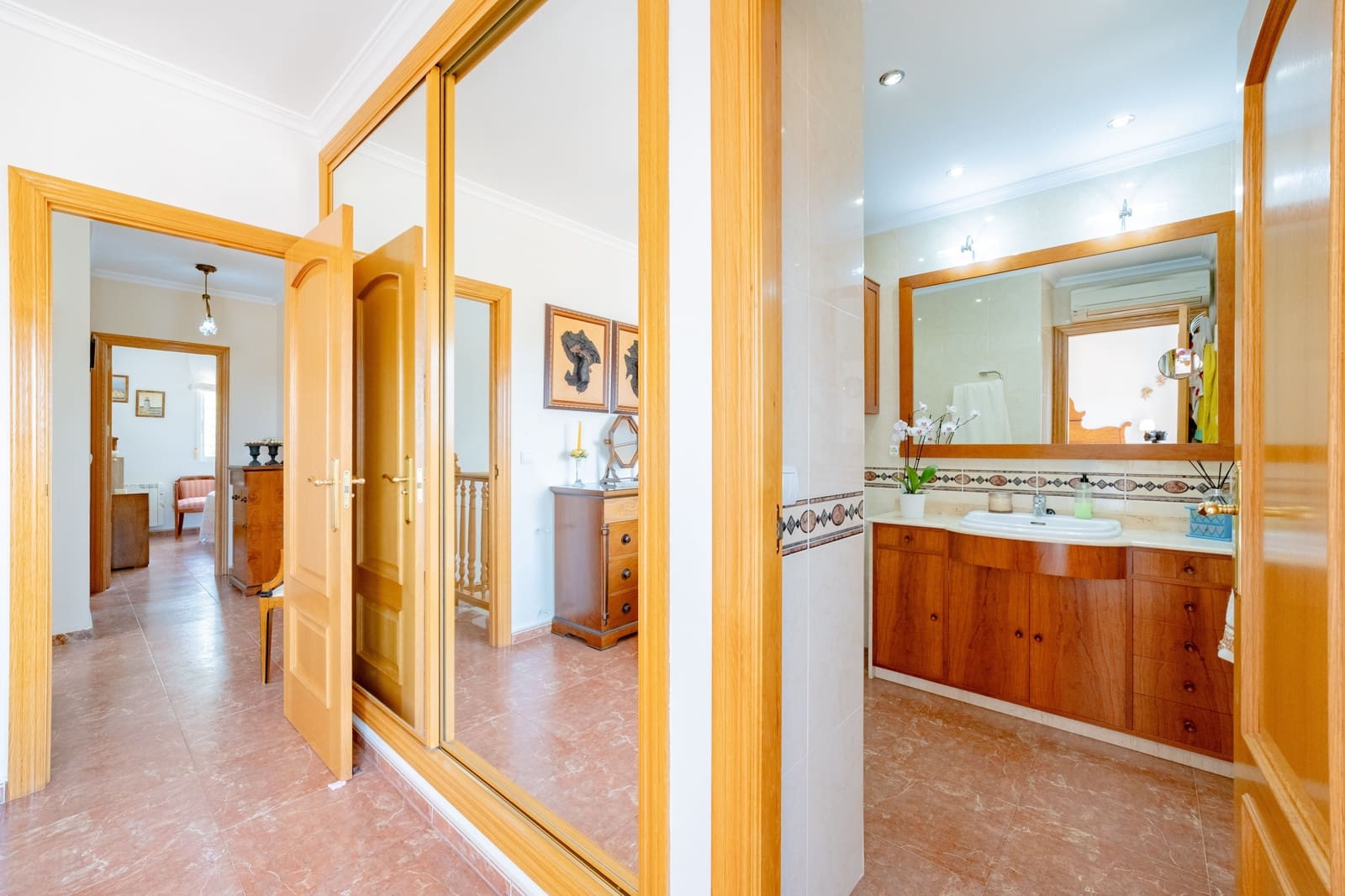 4 bedroom Villa for sale in Naquera with pool garage - € 395,000 (Ref: 9932370)