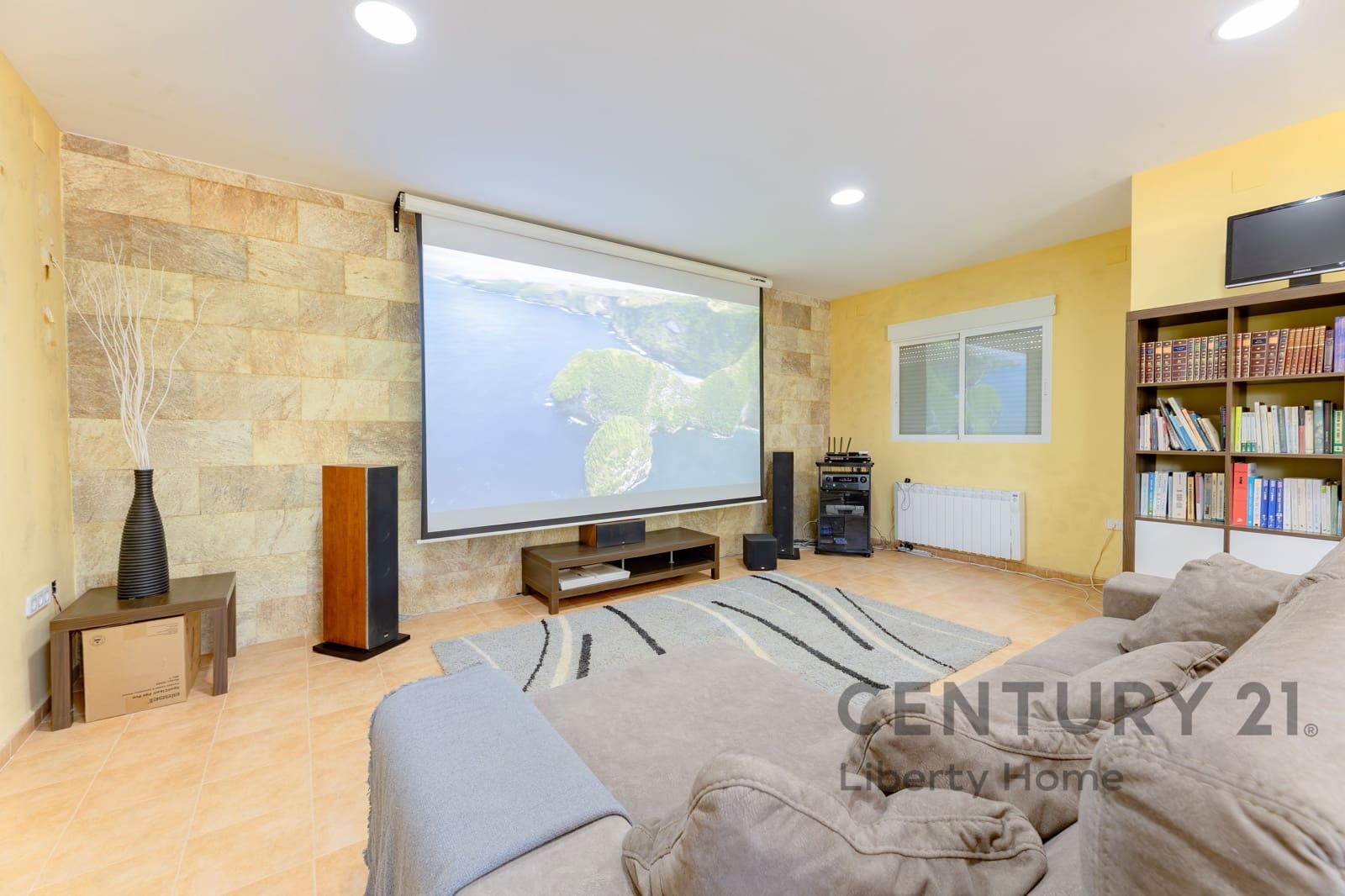 4 bedroom Villa for sale in Naquera with pool garage - € 486,000 (Ref: 9932371)