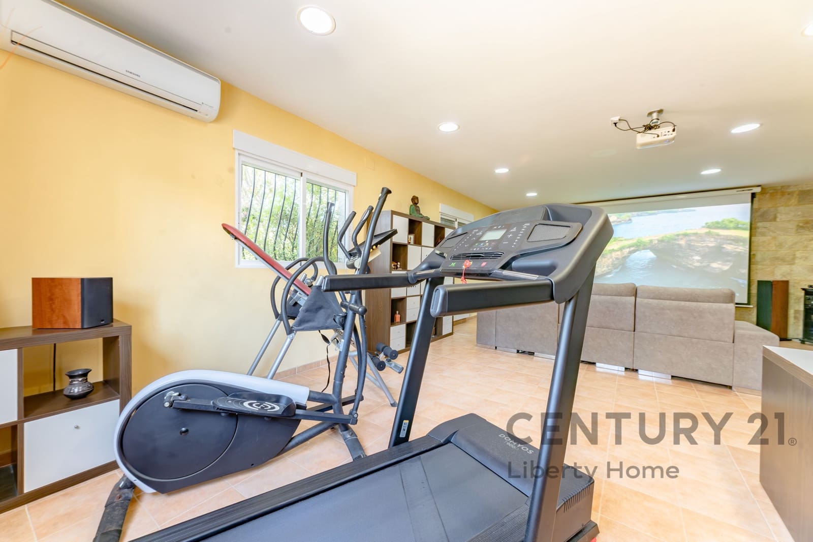 4 bedroom Villa for sale in Naquera with pool garage - € 486,000 (Ref: 9932371)