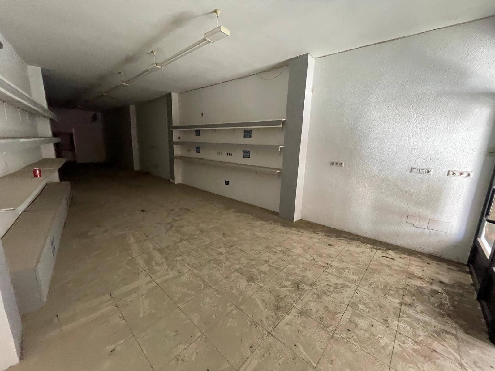 Comercial para arrendar em Aguilas - 500 € (Ref: 8184133)