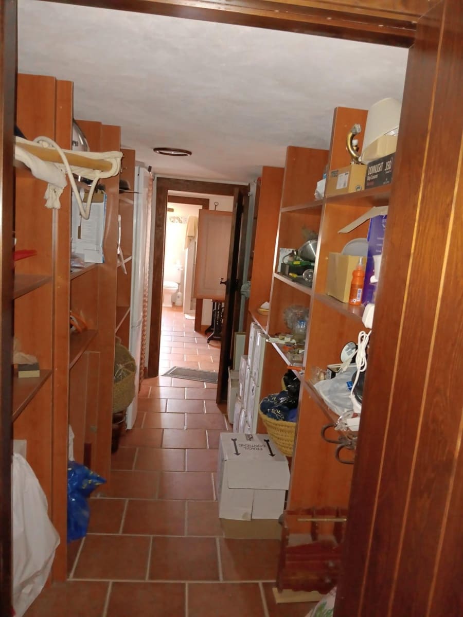 7 makuuhuone Huvila myytävänä paikassa Calarreona - 849 850 € (Ref: 8184155)