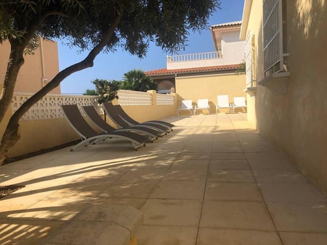 5 slaapkamer Villa te koop in Calarreona, Aguilas met zwembad garage - € 370.000 (Ref: 8184158)