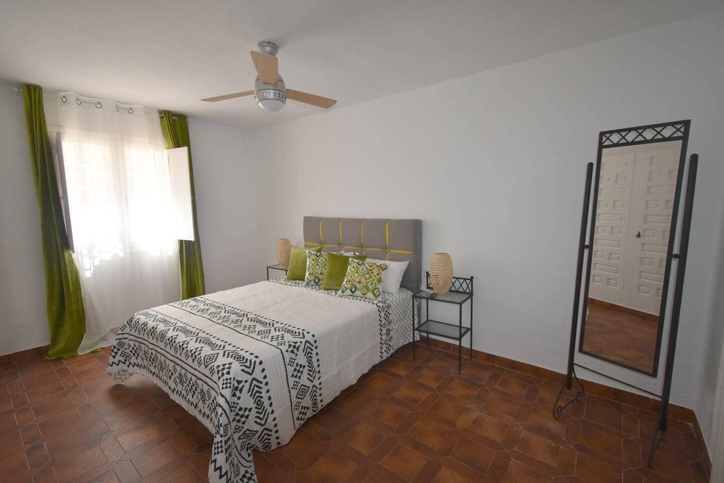 5 slaapkamer Villa te koop in Calarreona met zwembad garage - € 370.000 (Ref: 8184158)